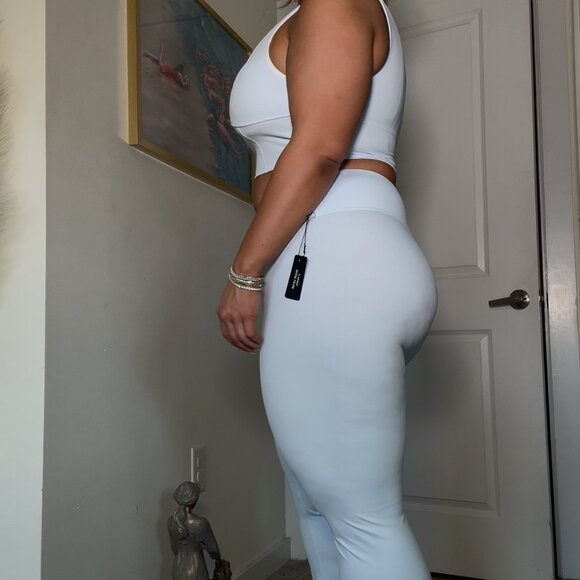 FOREVER 21 WORKOUT SET- UNWORN - Picture 2 of 13